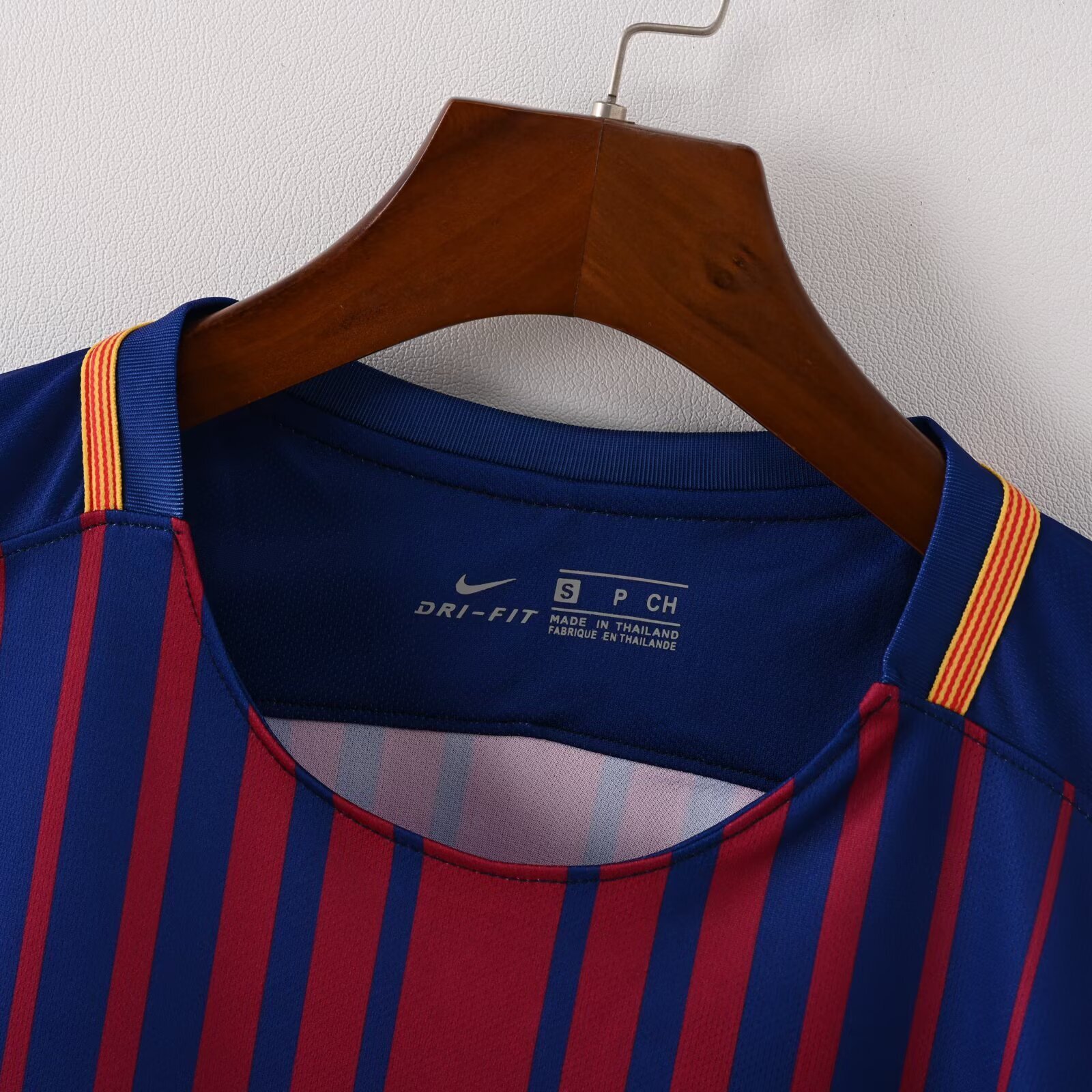 2017-18 FC Barcelona Jersey - Image 4